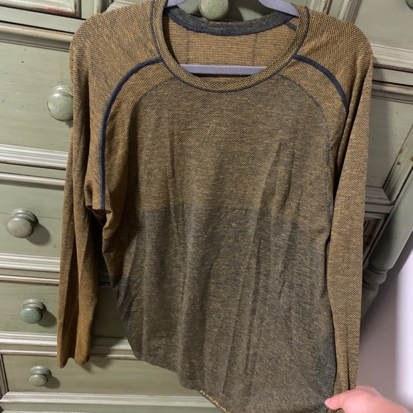 Lululemon Swiftly Tech LS - Picture 2 of 5